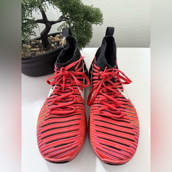 Nike free train Force Flyknit Athletic Shoes - Red, Black, and White - Picture 3 of 7